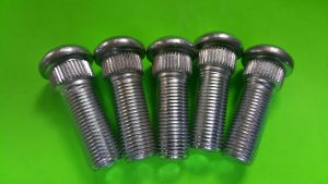 Scout II Rear Wheel Stud - Stock Length set