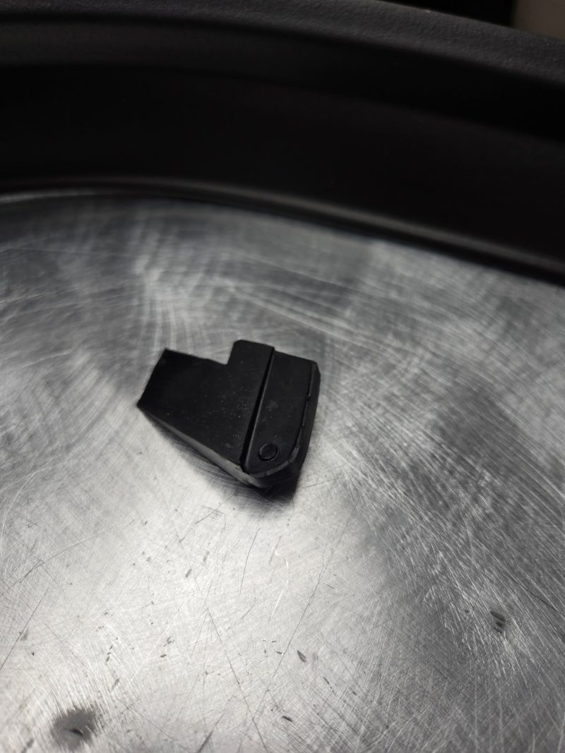 Scout II Quarter Panel To top Seal